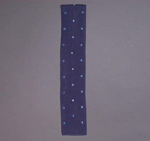 Flat Knit Dot Tie