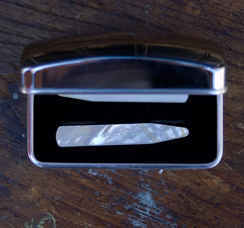 Mother of Pearl Collar Stays