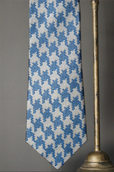 Oversize Houndstooth Tie